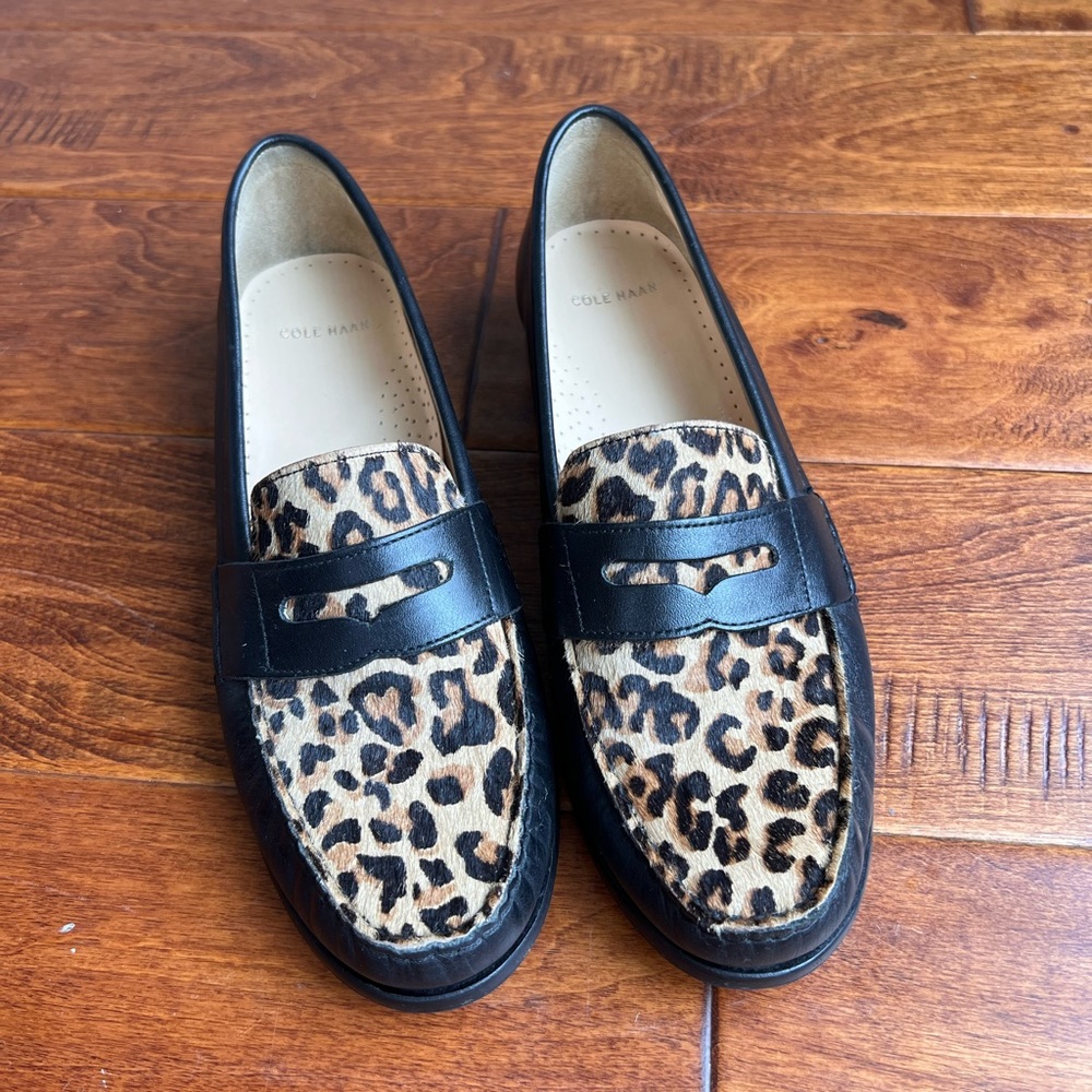 Cole Haan Black Leather Alexa Penny Loafer in Leopard Print Calf Hair, Sz 8.5